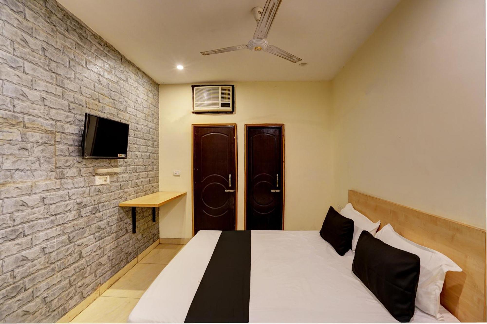 Hotel O Blue Vibes Meerut Exterior foto