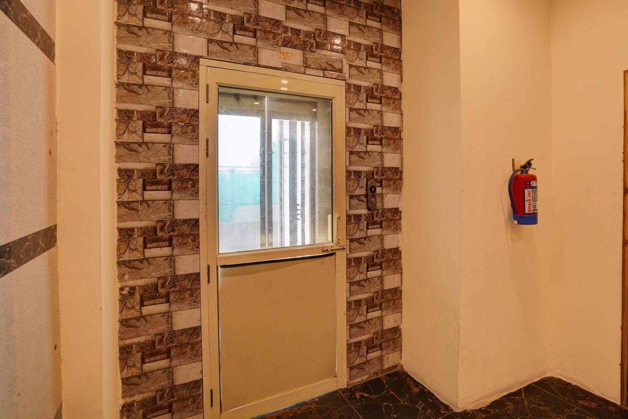 Hotel O Blue Vibes Meerut Exterior foto