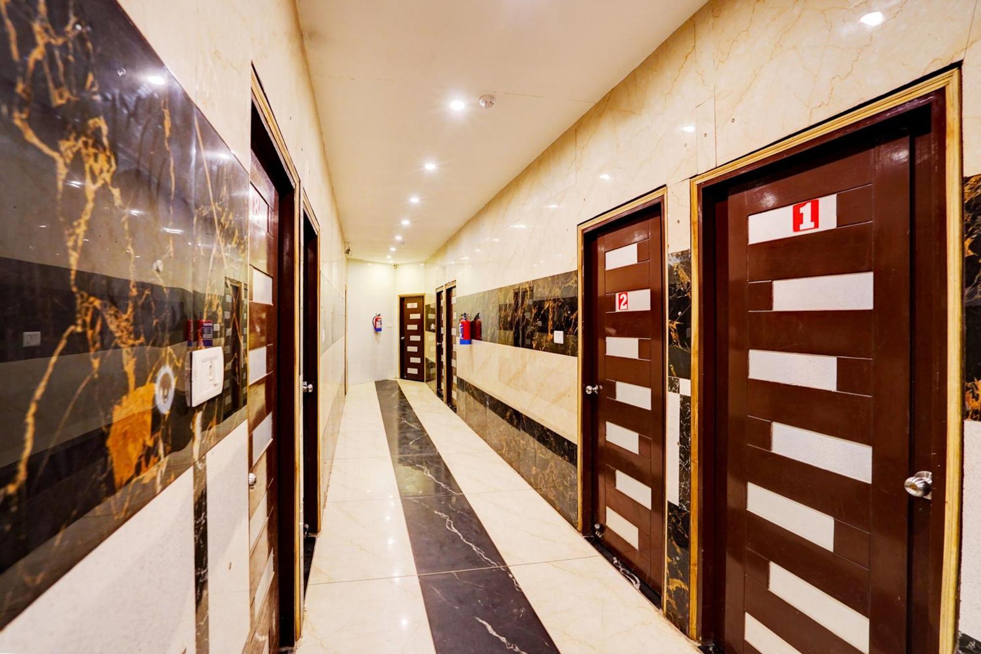 Hotel O Blue Vibes Meerut Exterior foto