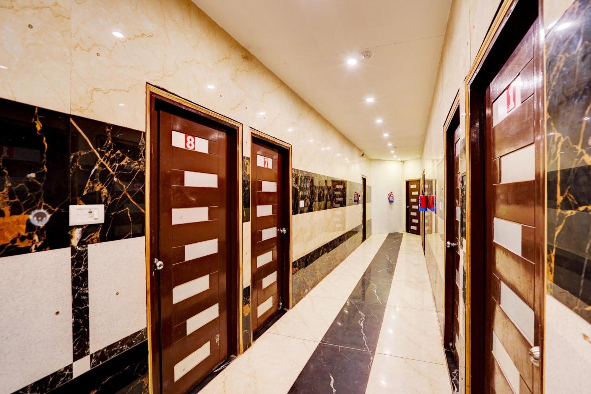 Hotel O Blue Vibes Meerut Exterior foto