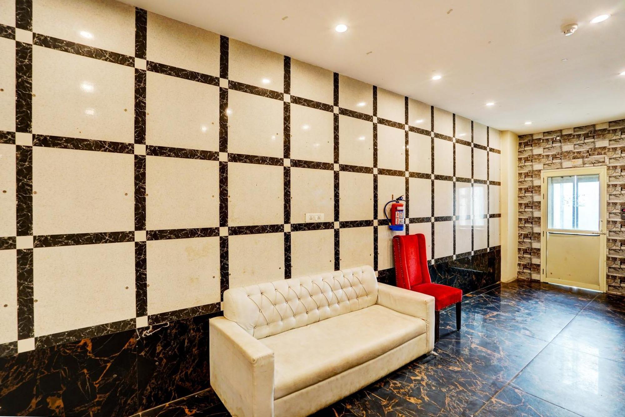 Hotel O Blue Vibes Meerut Exterior foto